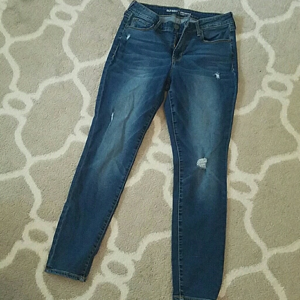 Old navy distressed Rockstar jeans size 8 short